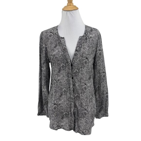 Joie Shirt Womens XS Extra Small Gray White Silk Snakeskin Print Hidden Buttons - Picture 1 of 10